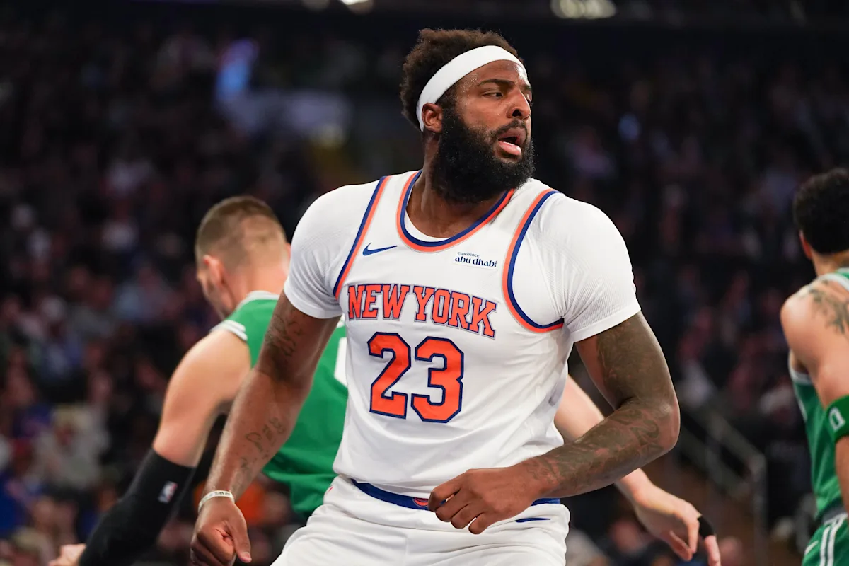 Mitchell Robinson and Dyson Daniels both ejected after skirmish in Knicks' Game 6 beatdown of Hawks