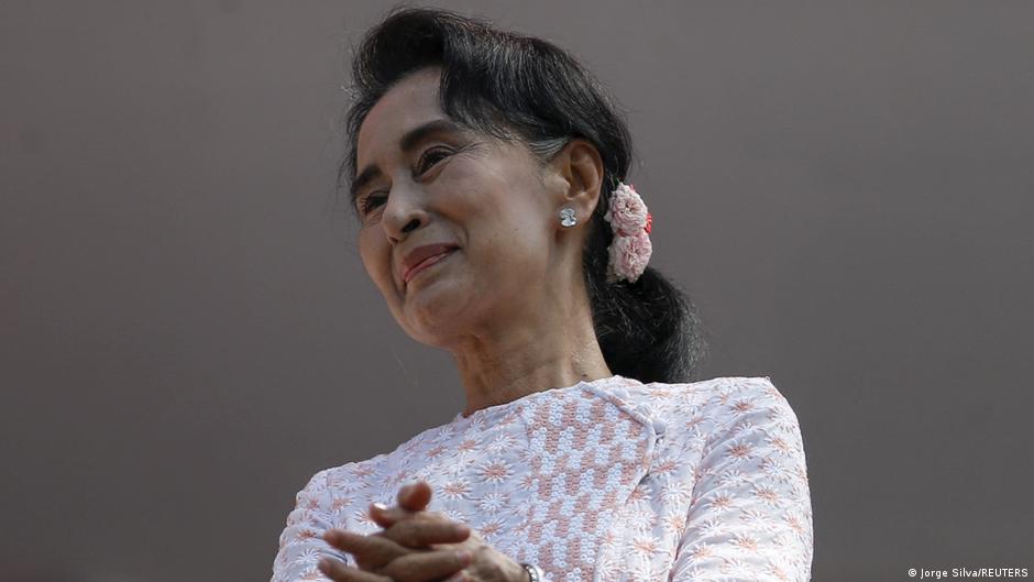 Myanmar: What's behind Suu Kyi's transfer to house arrest?