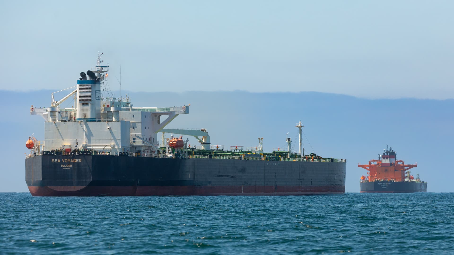 Oil prices fall more than 4% after Trump says Iran talks proceeding in a 'constructive manner'