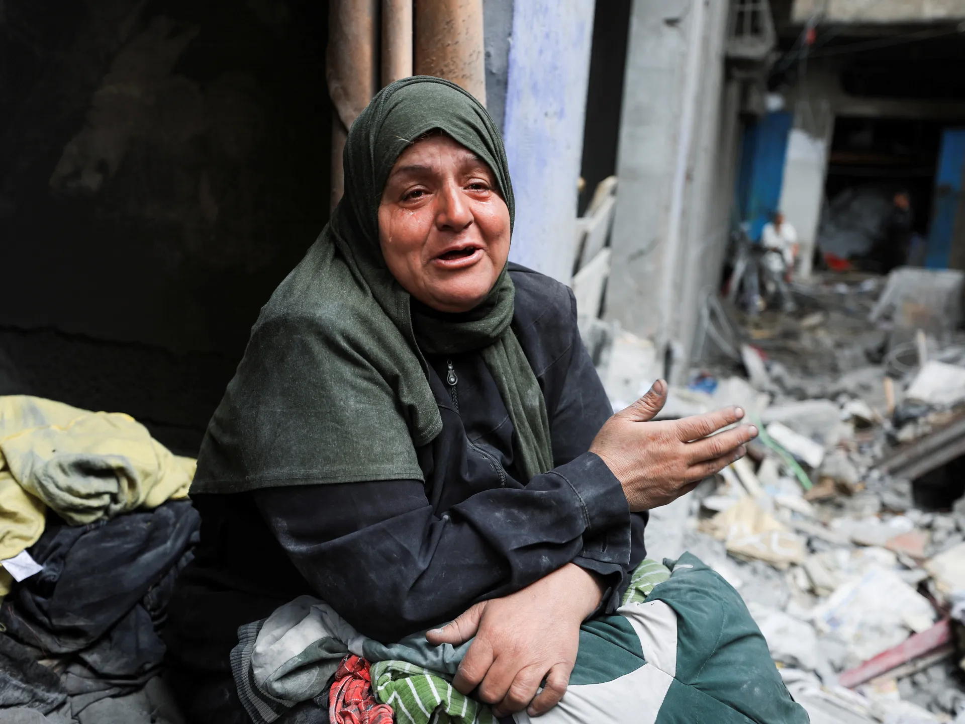 One killed in Gaza as Turkish FM talks peace efforts with Hamas official