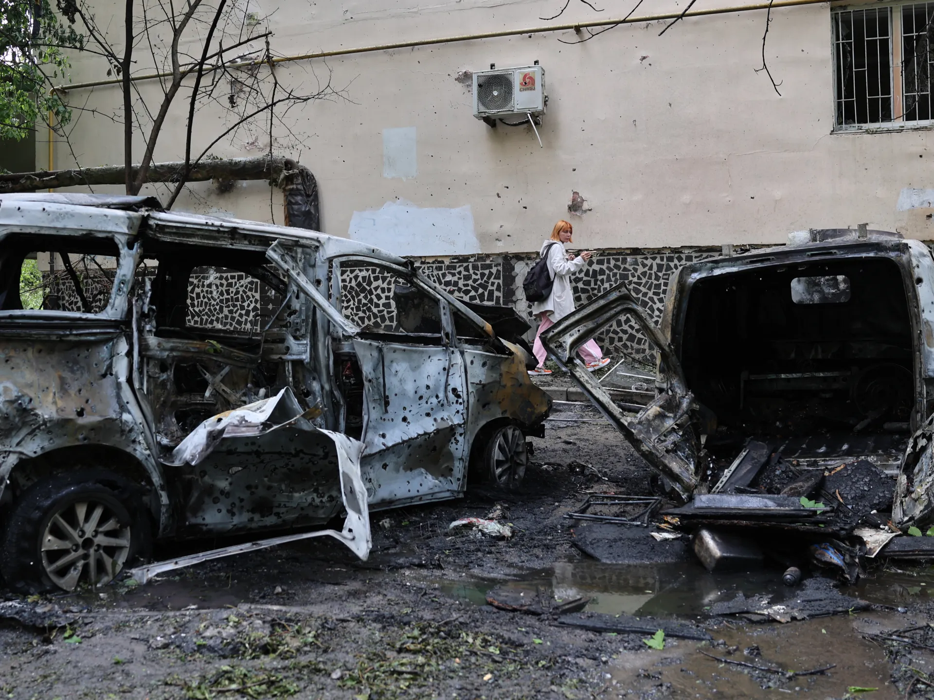 ‘One of the longest’ Russian attacks kills at least six people in Ukraine