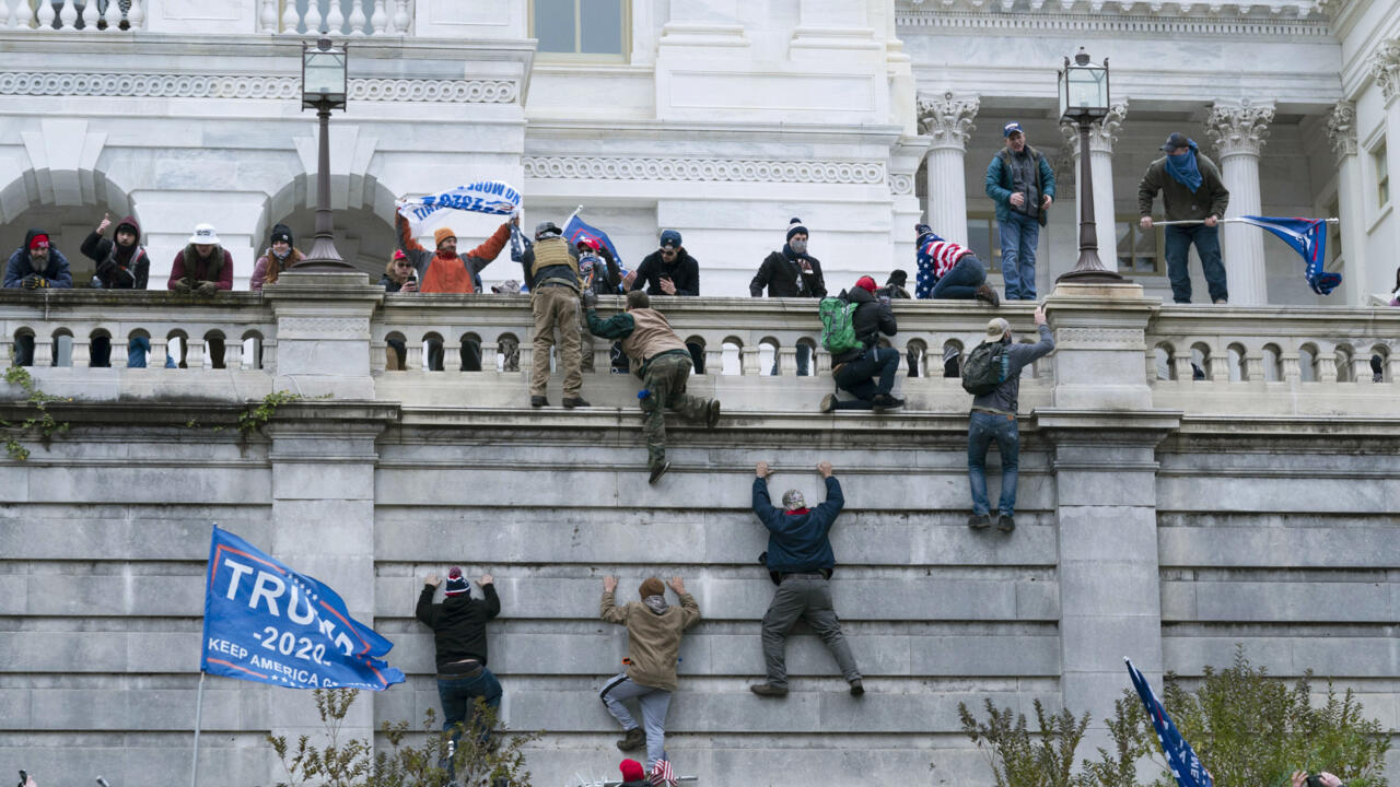Police sue to block Jan 6 rioters from payouts via Trump's 'Anti-Weaponization Fund'