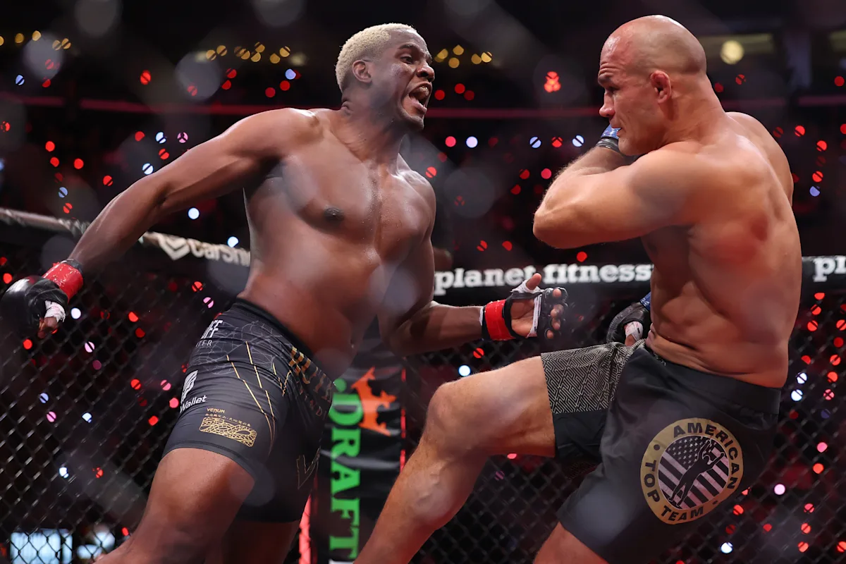 Rousey vs. Carano results: Robelis Despaigne brutally KOs Junior dos Santos in first-ever MMA fight on Netflix