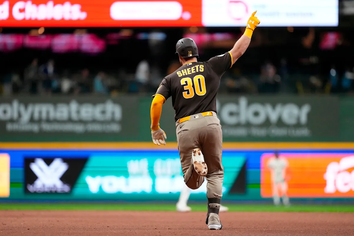 Sheets' 3-run homer in 9th lifts Padres over Brewers 3-1 after another Misiorowski scoreless outing