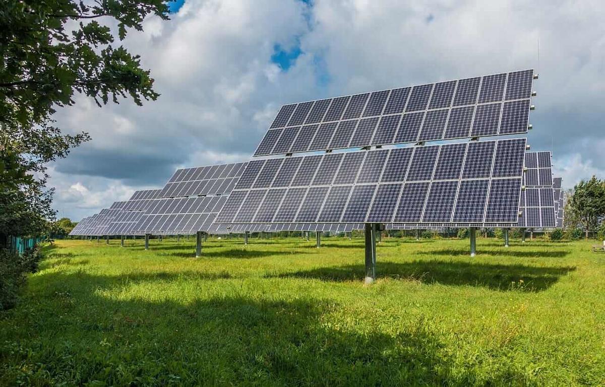 Solar ETFs Are Shockingly Cheap Now. Politics Will Decide If They’ll Burn You to a Crisp.