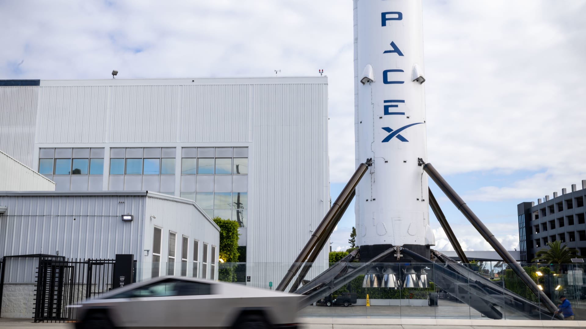 SpaceX-Tesla merger chatter reignites as Musk pushes rocket company towards Nasdaq