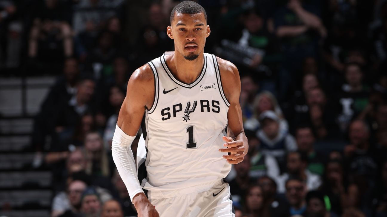 Spurs take 2-1 series lead behind Wemby's gem