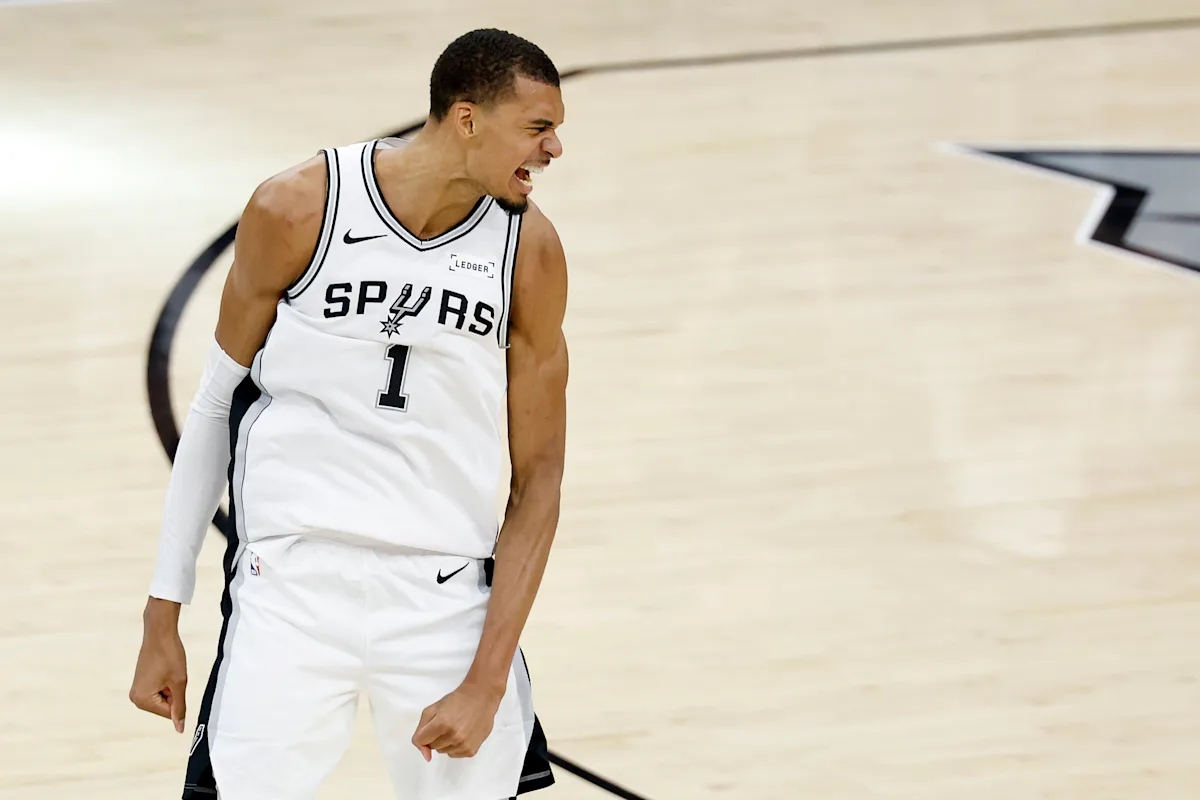 Spurs-Thunder: Victor Wembanyama beats first-half buzzer with halfcourt shot in dominant first half