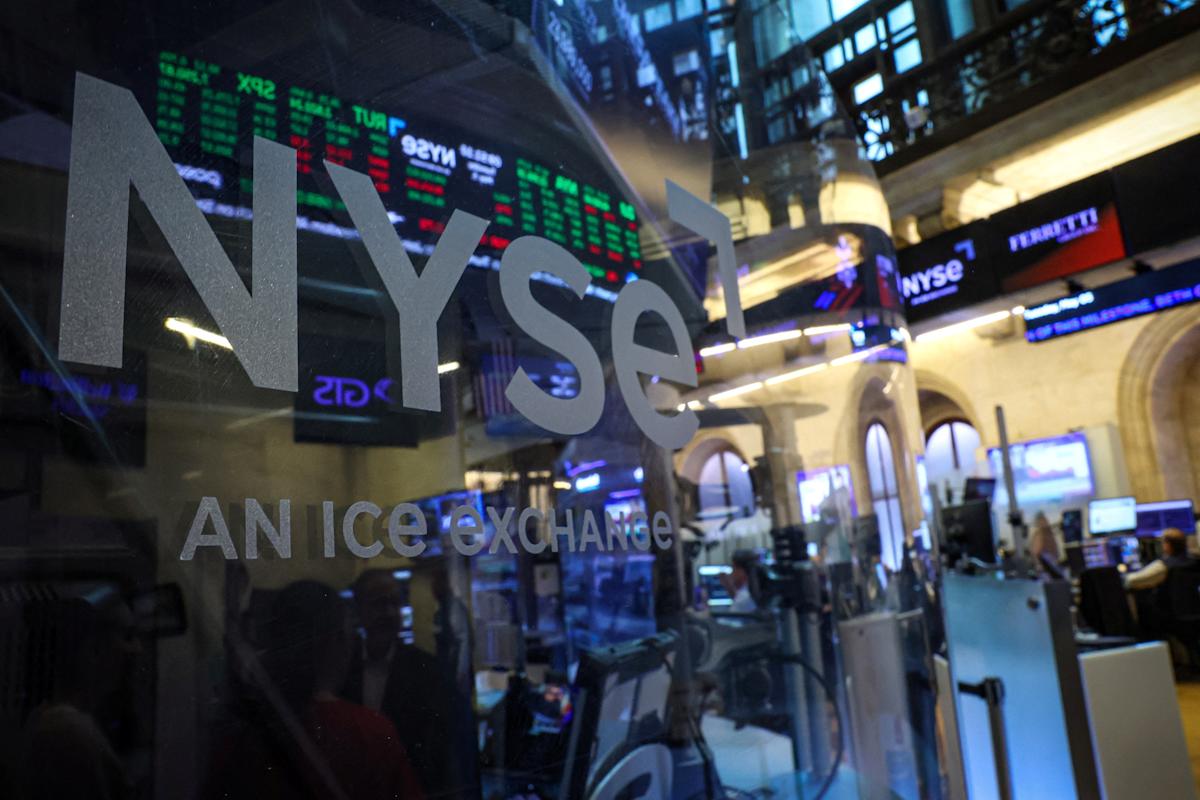 Stock market today: Nasdaq, S&P 500, Dow climb on rising hopes for Iran peace, upbeat tech earnings