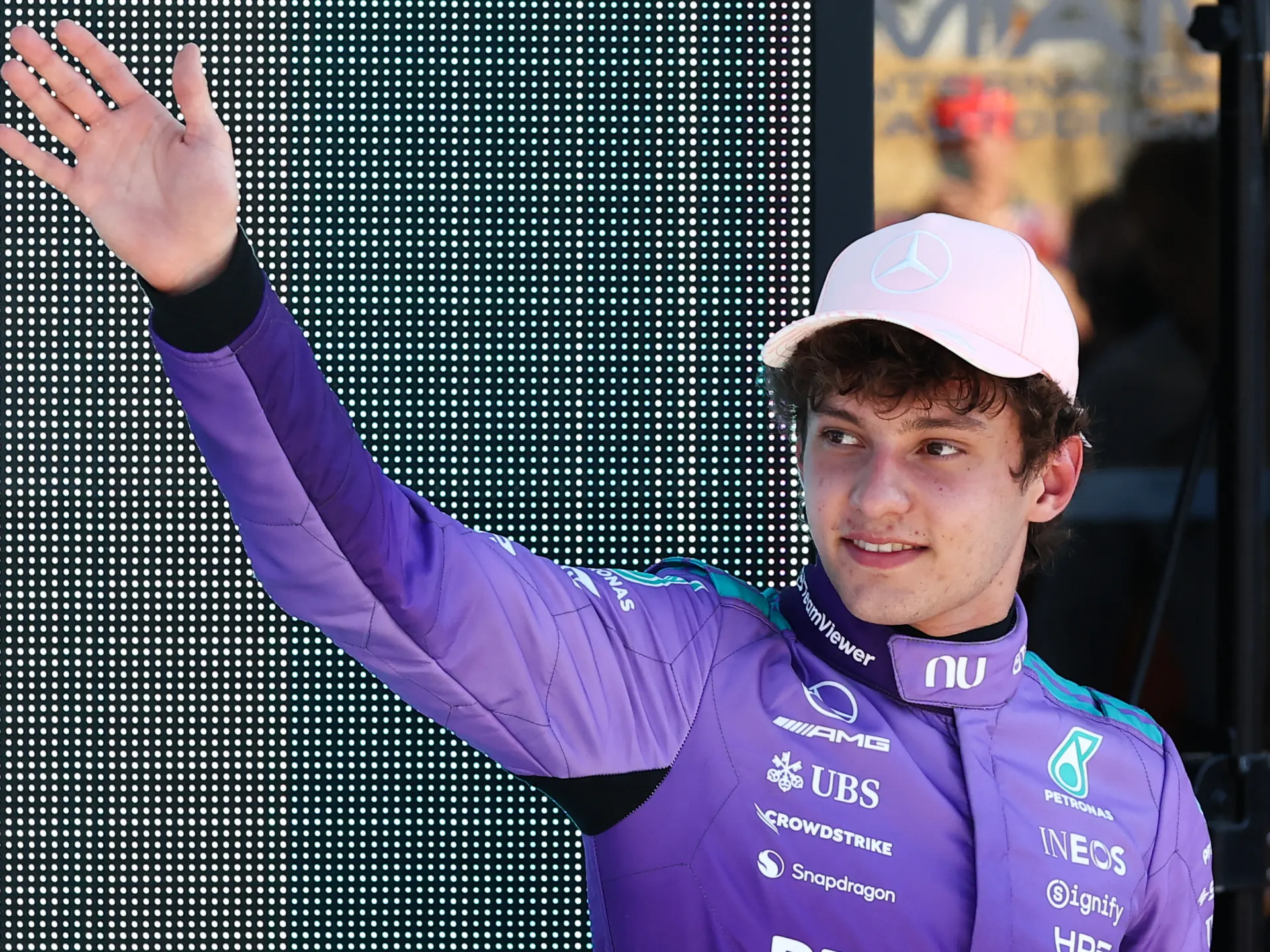 Teen F1 leader Antonelli takes Miami pole as race start time changed