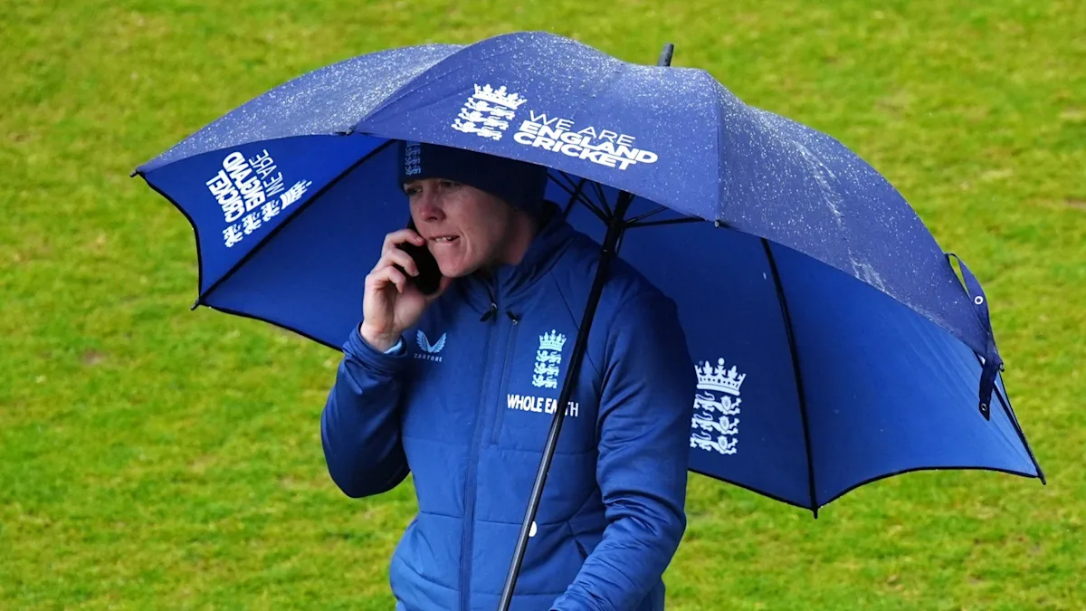 Third England-New Zealand women's ODI delayed by rain
