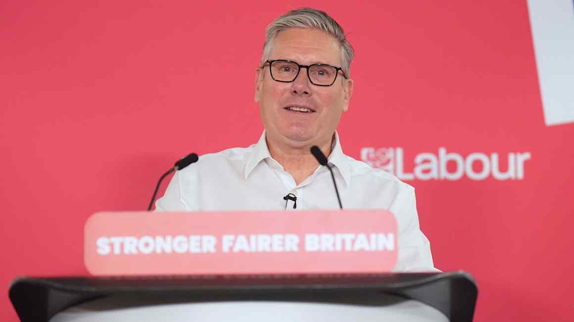 Three cabinet ministers urge Keir Starmer to consider his position