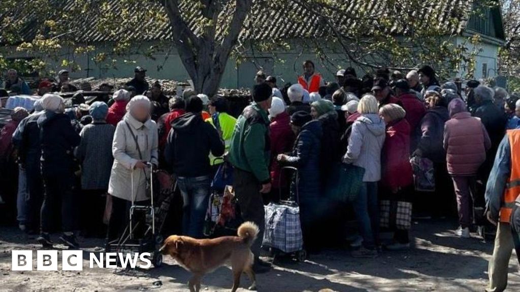 To stay or risk the 'Road of Death' - Ukrainian civilians trapped in frontline city