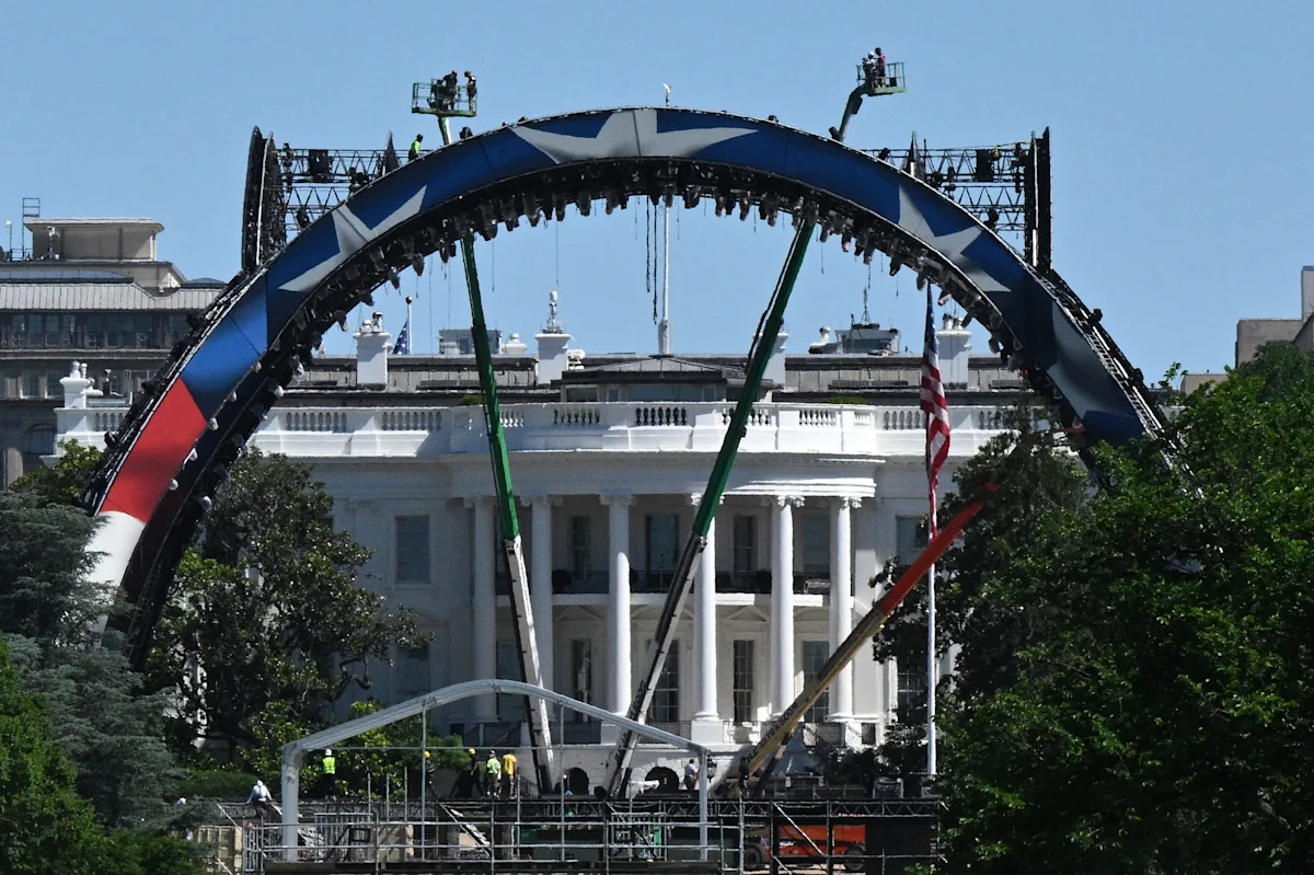 U.S. Defense Department reportedly recruiting troops to attend UFC event on White House lawn