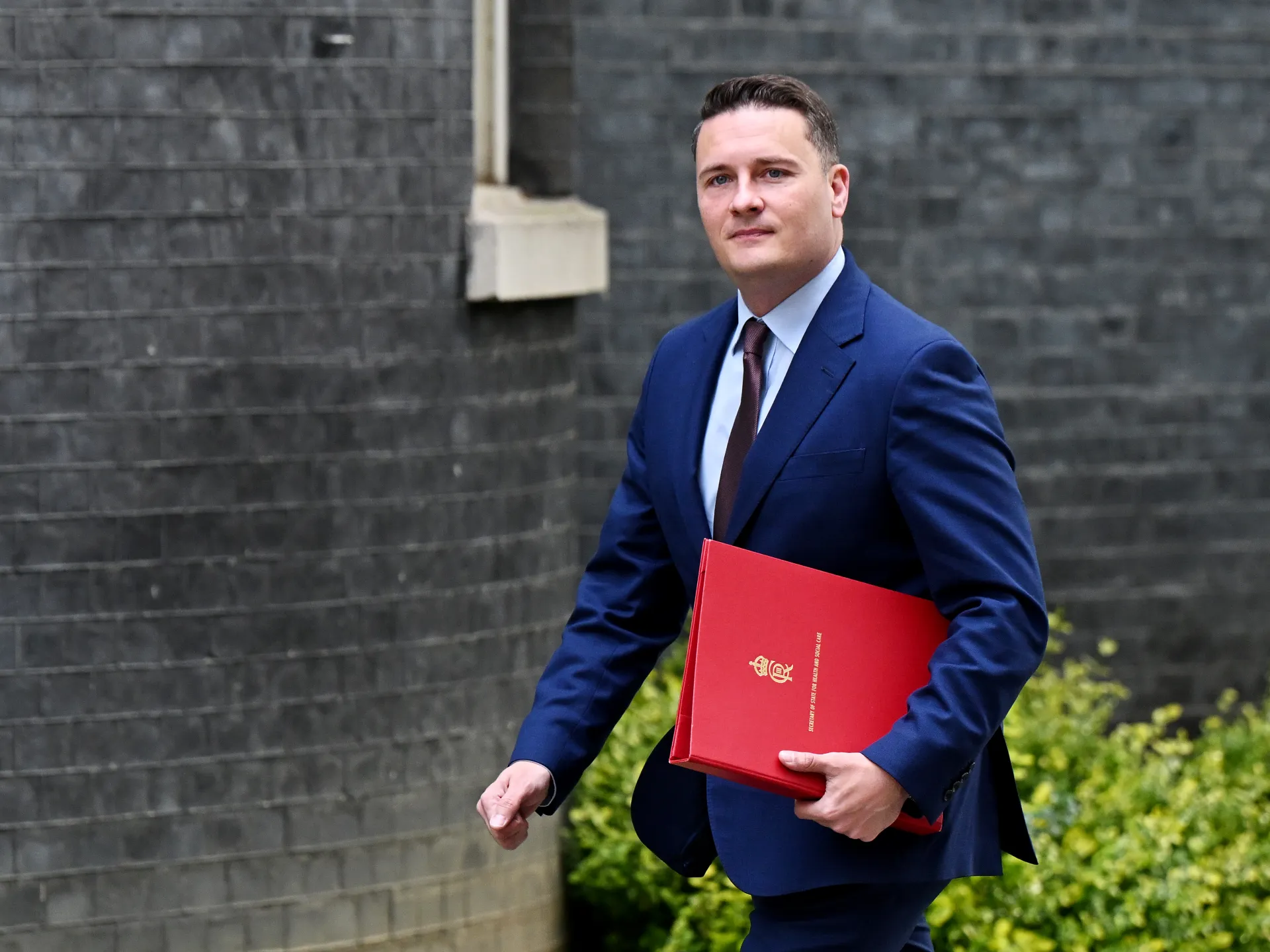 UK Health Secretary Wes Streeting resigns from government