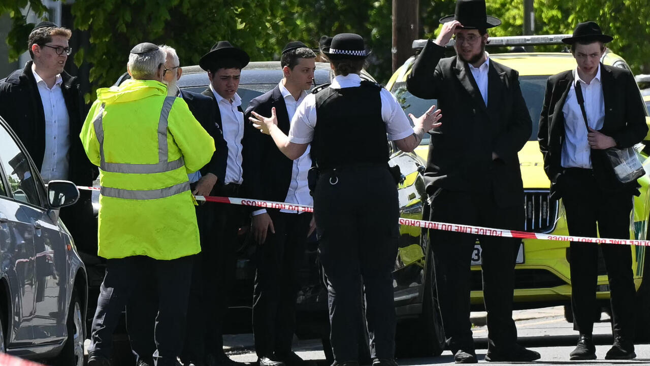 UK police charge man with attempted murder for stabbing two Jewish Londoners