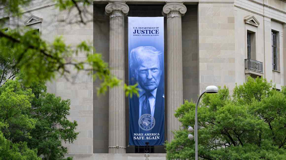 US Department of Justice loses a quarter of its lawyers