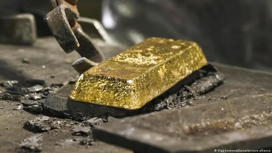 US: Former CIA officer charged with stealing gold bars from government