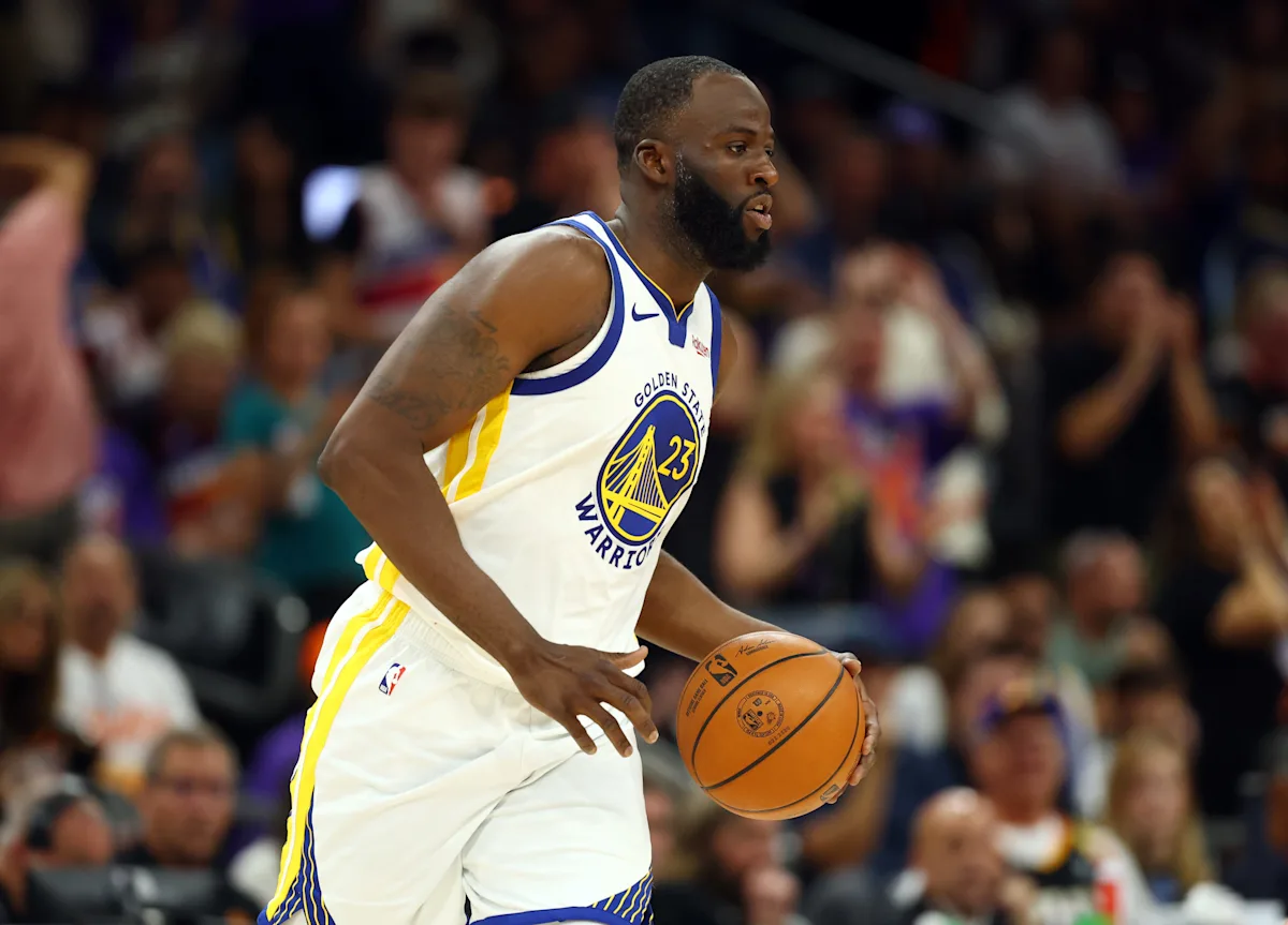 Video: Fan recognizes four-time All-Star Draymond Green on an airplane