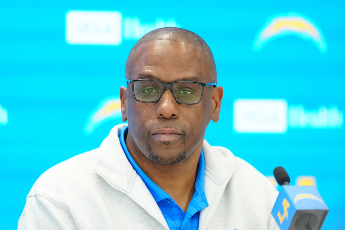 Vikings request to interview Chargers' Chad Alexander for GM