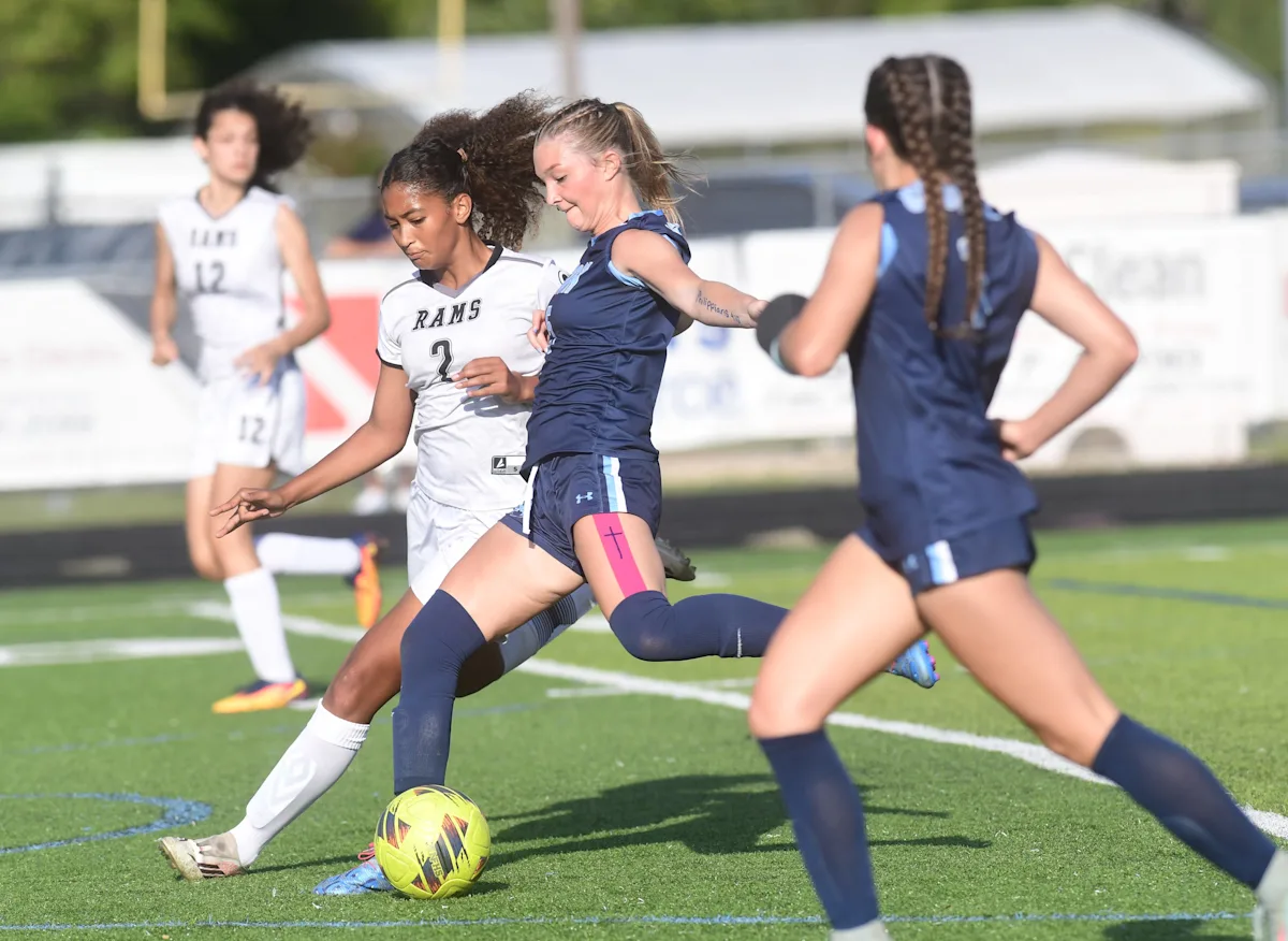 Vote now among 25 nominees in the StarNews Athlete of the Week Poll