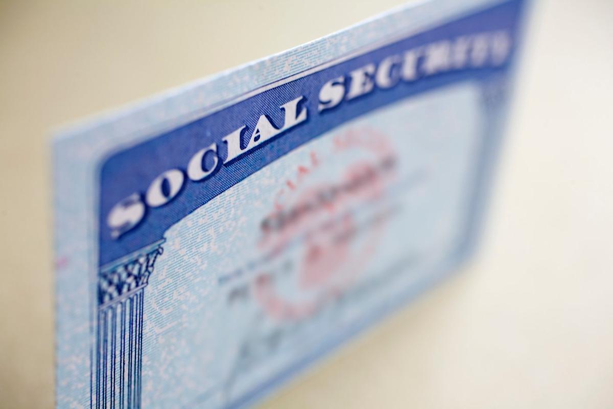 Why Some Retirees Should Claim Social Security at 62 -- Even if Waiting Until 70 Pays More