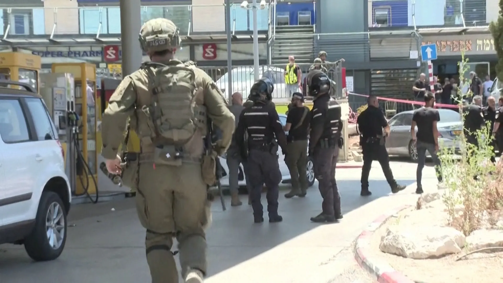 1 killed and 5 injured in Israel shootings