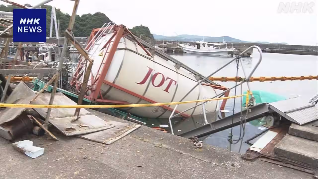 タンクローリー転落 81歳男性が海に飛び込み運転手救出 和歌山