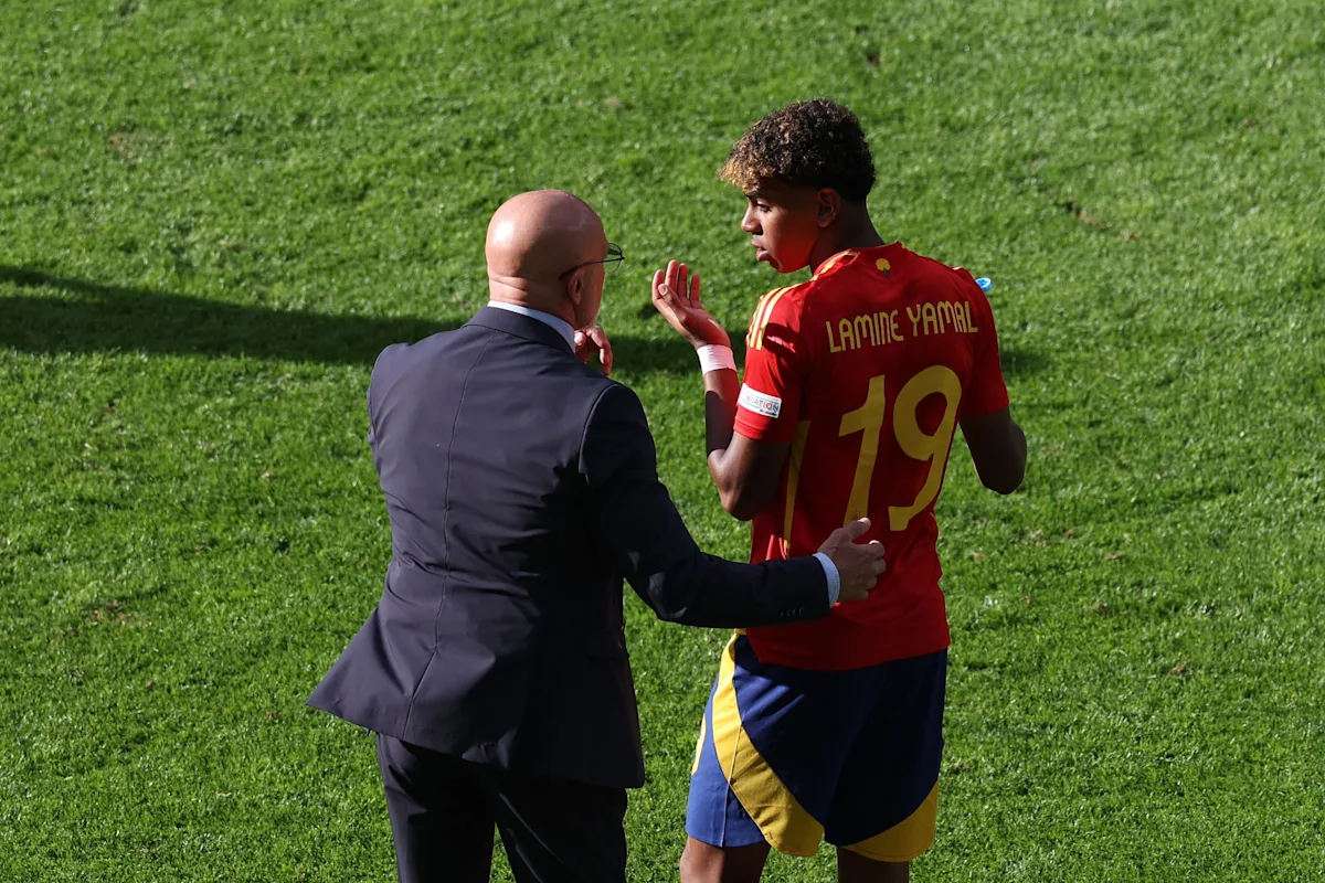 ‘Will be ready for the first match’ – Spain coach provides positive update on Barcelona forward’s fitness