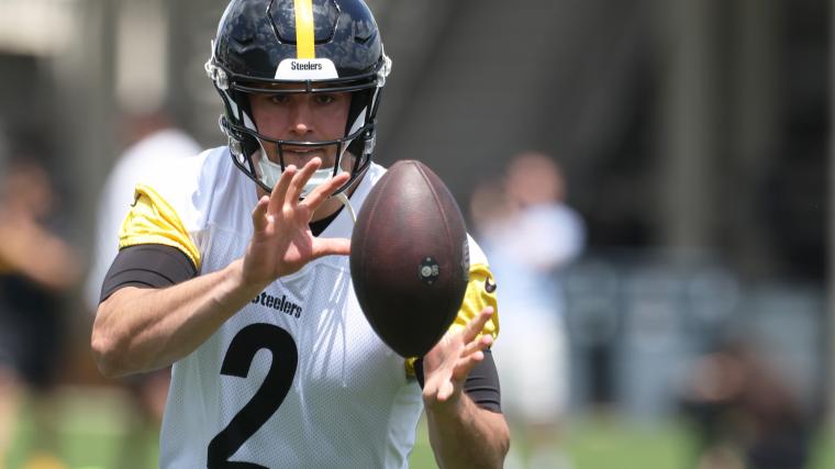 AFC Team Named As Potential Landing Spot For Veteran Steelers Quarterback