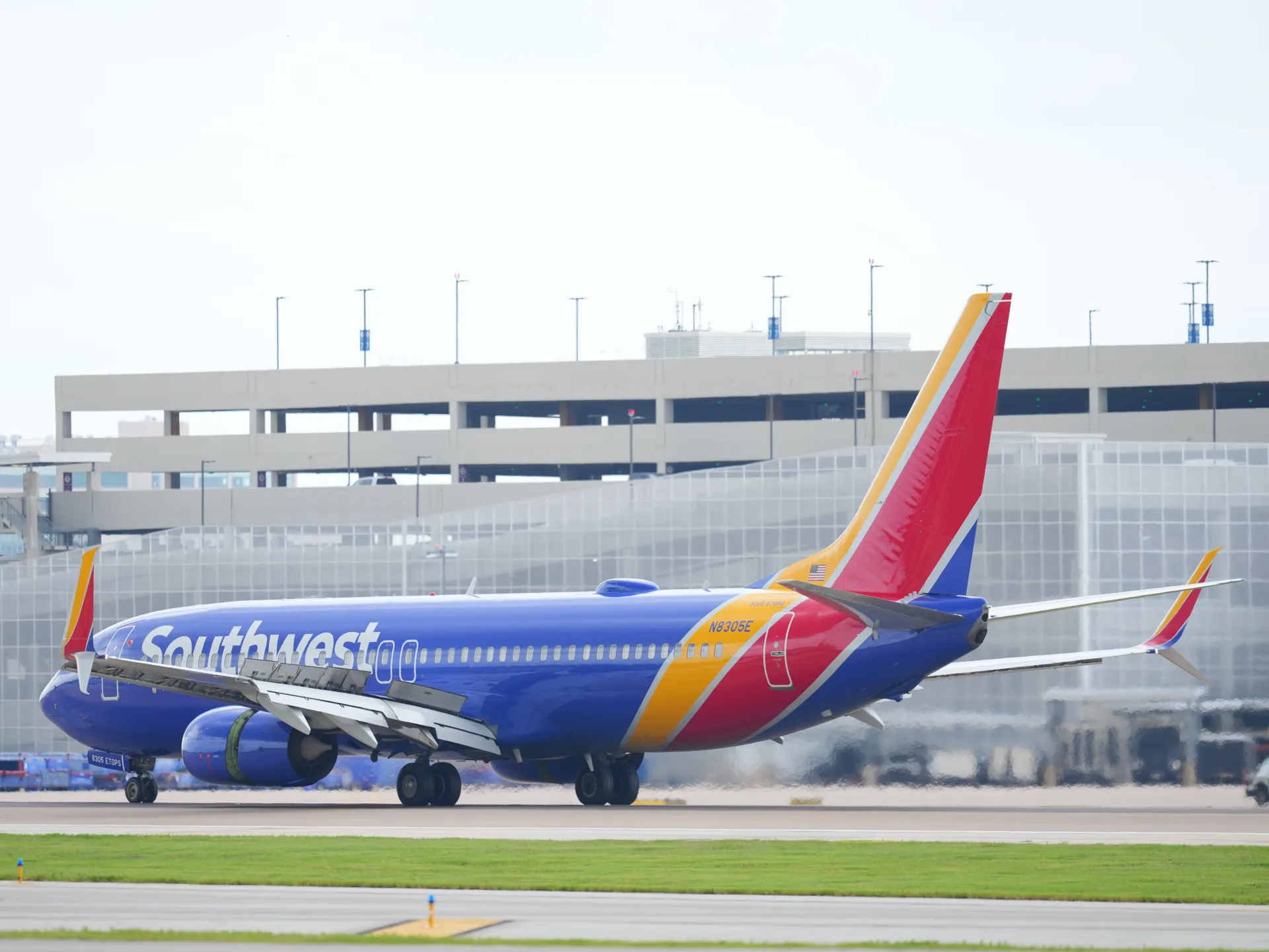 Airline profits plummet as US fuel costs nearly double