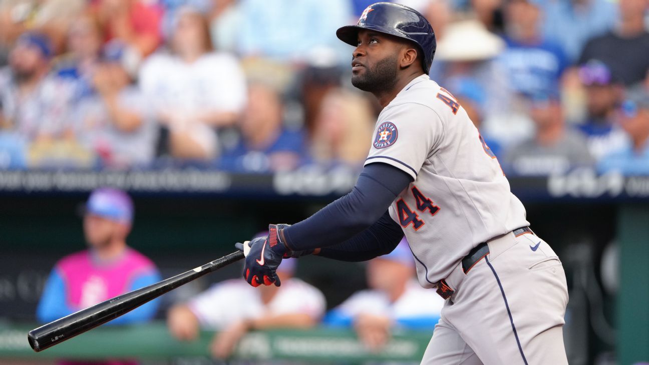 Astros' Alvarez hits grand slam, 2-run HR in 1st