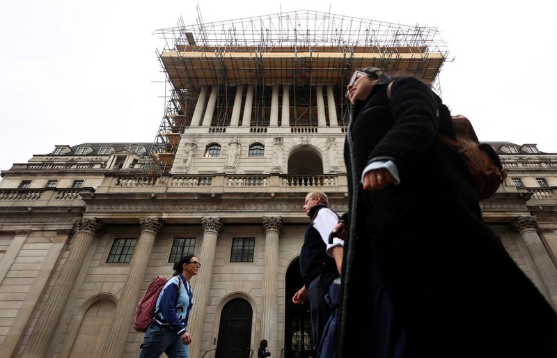 Bank of England faces calls from UK lawmakers to ease stablecoin plans