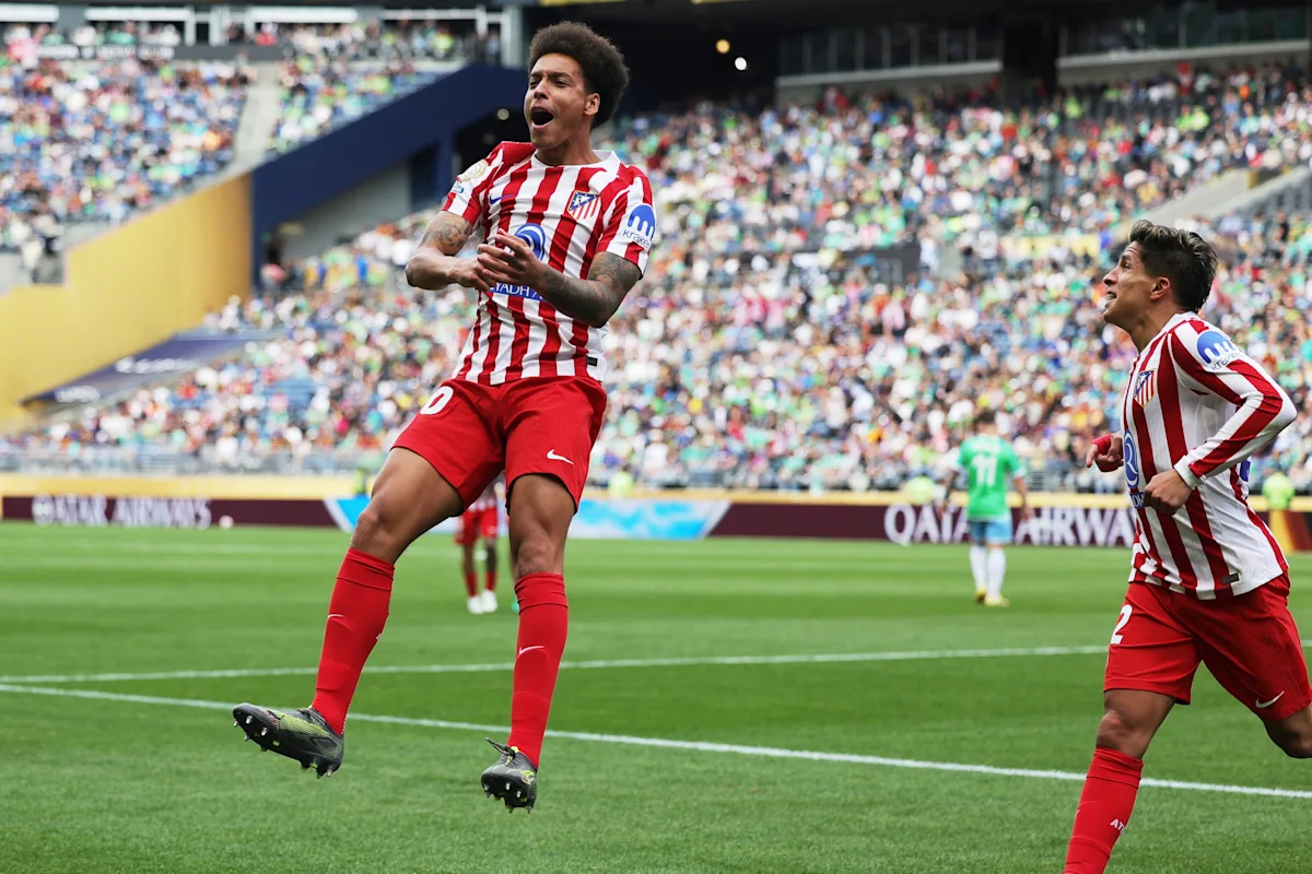 Belgium midfielder Witsel 'not staying at Girona' and will not return to Standard Liège
