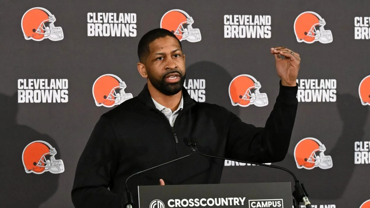 Browns could get bonus first-round pick from Rams thanks to unusual clause in Myles Garrett trade