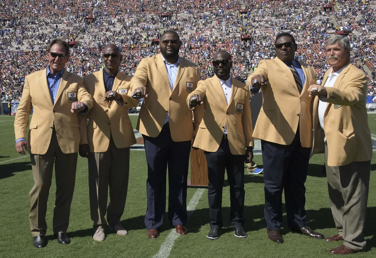 Can you go 20-0? Assemble your Rams football legends. Answers revealed!