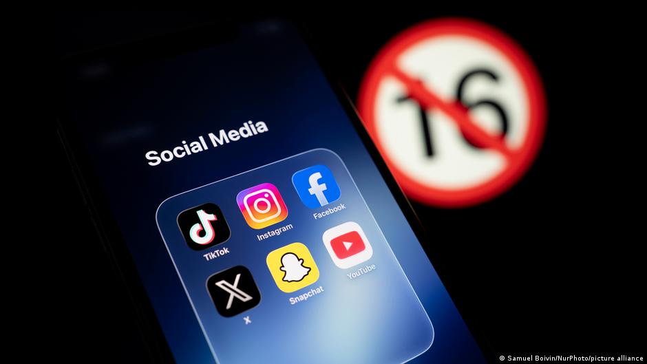 Canada introduces bill to ban social media for under-16s