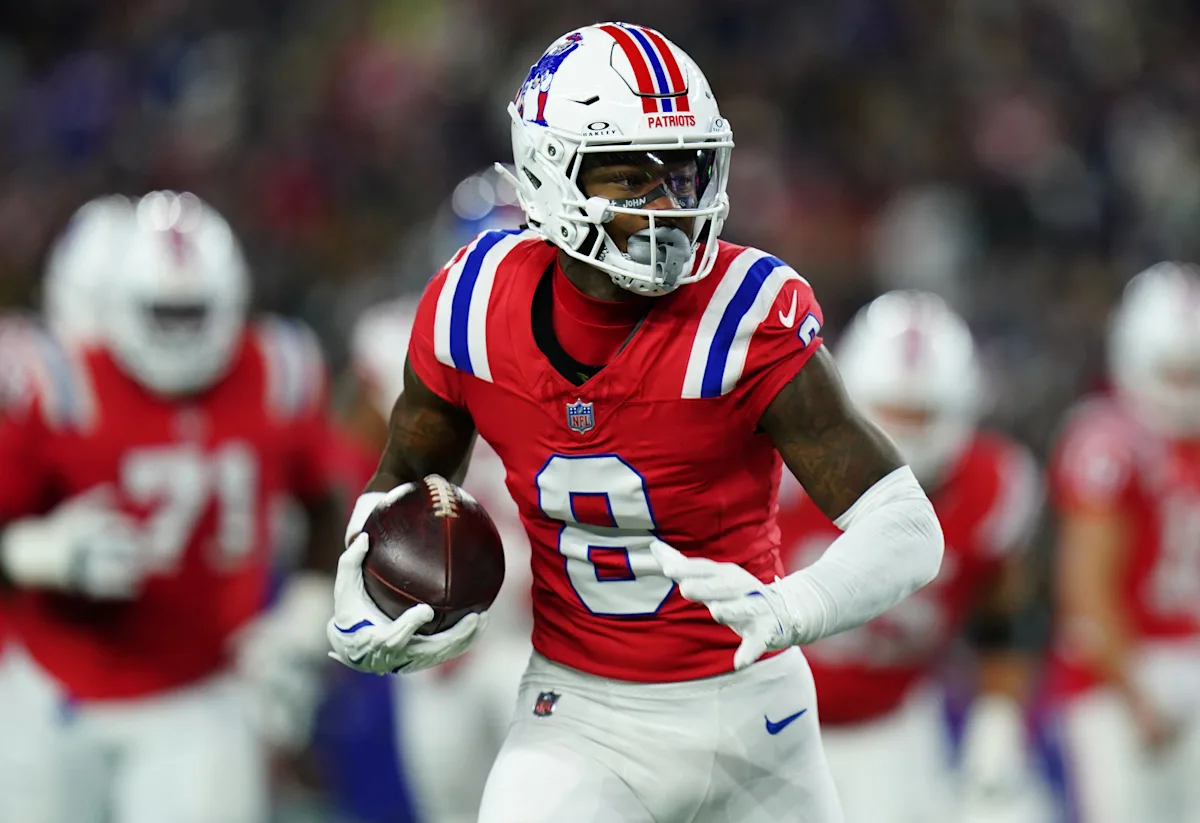 ESPN's Adam Schefter notes several free agent WR Raiders could still add