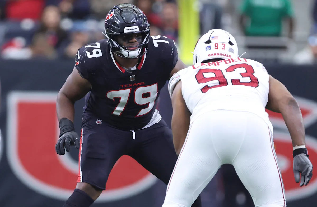 Everything Houston Texans OT Aireontae Ersery said following Day 2 of minicamp