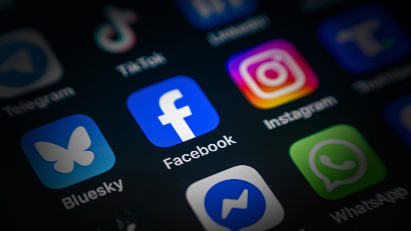Facebook and Instagram appear to down