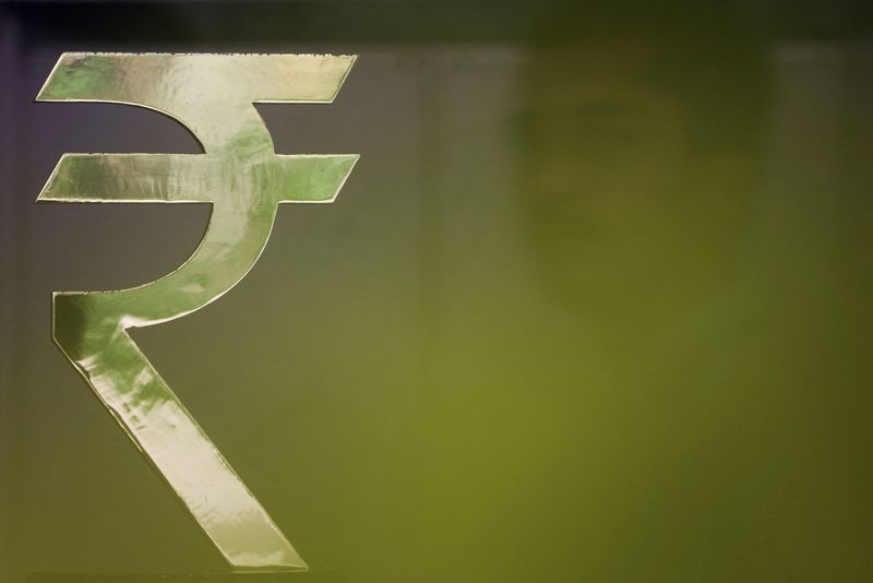 Foreign investors pivot to short India debt ahead of policy turn