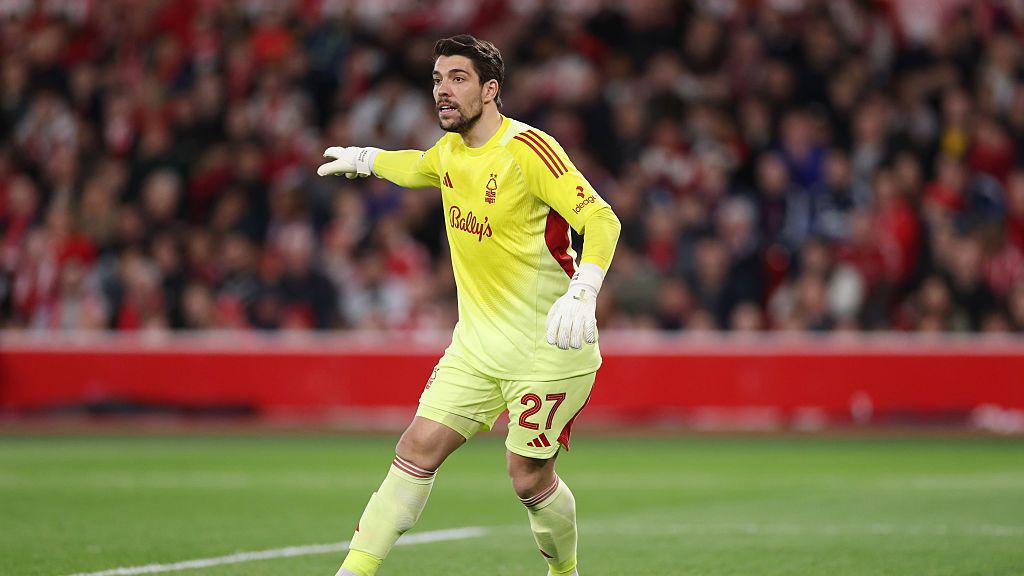 Four to leave Forest as contracts end