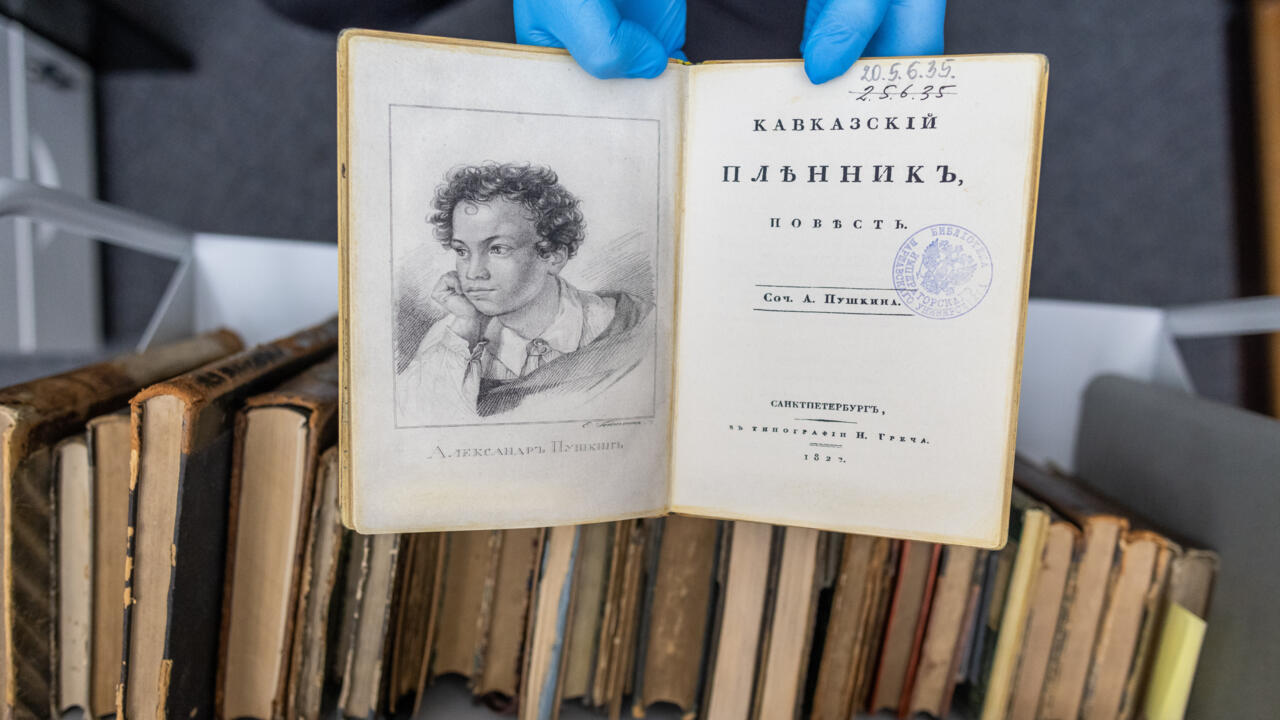 French court tries seven Georgians over theft of rare Russian books