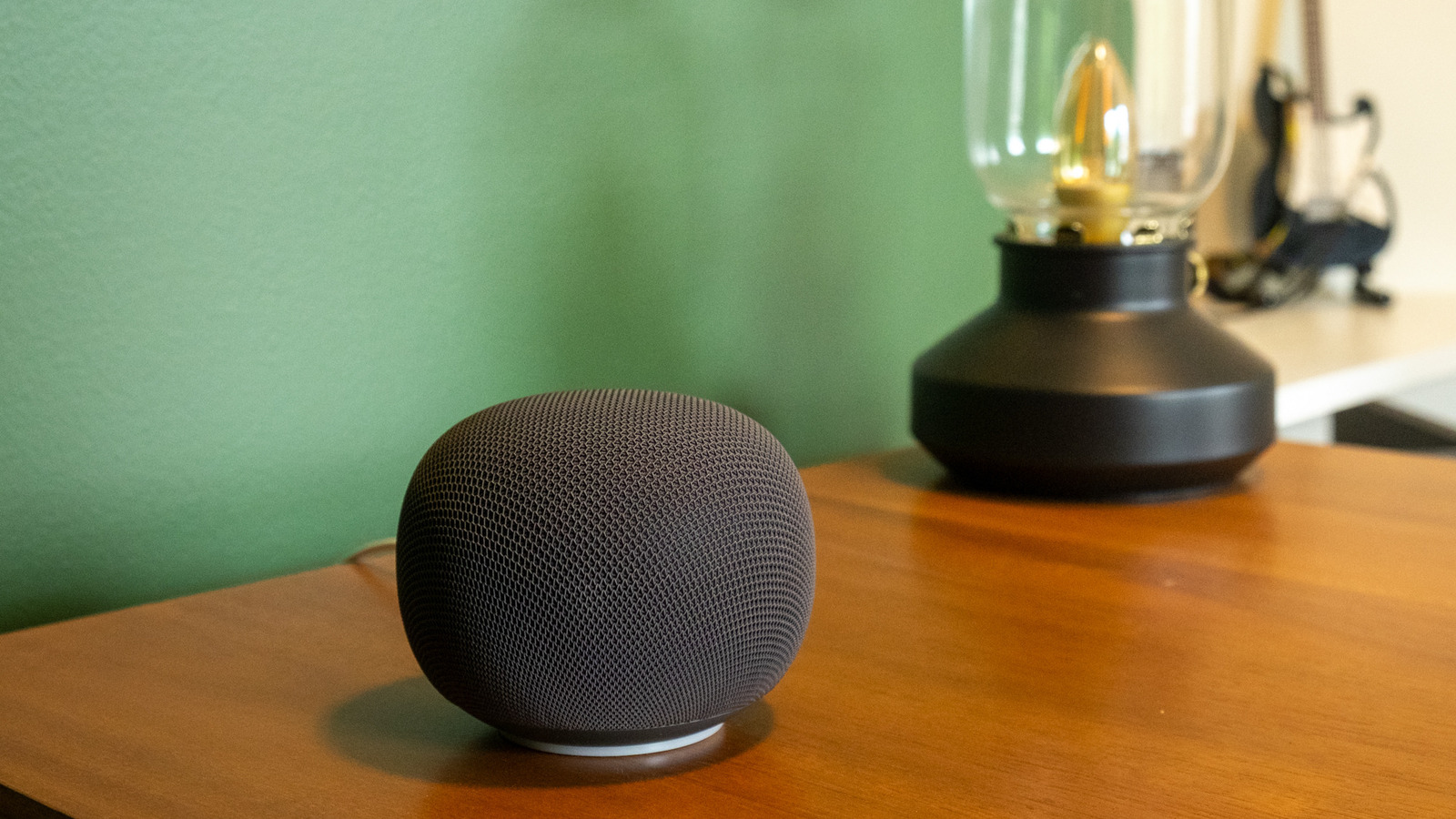 Google Home Speaker review: A modest update for the Gemini era