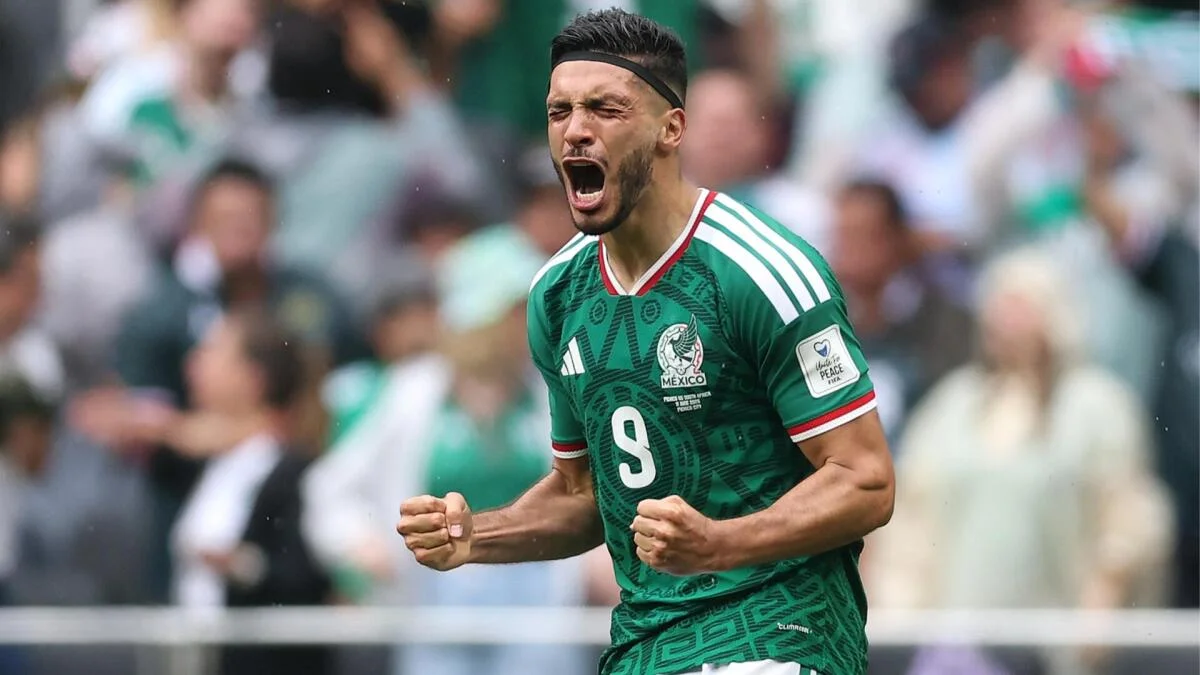 How Mexico star Raul Jimenez overcame skull fracture, loss of father to see World Cup goal dream come true