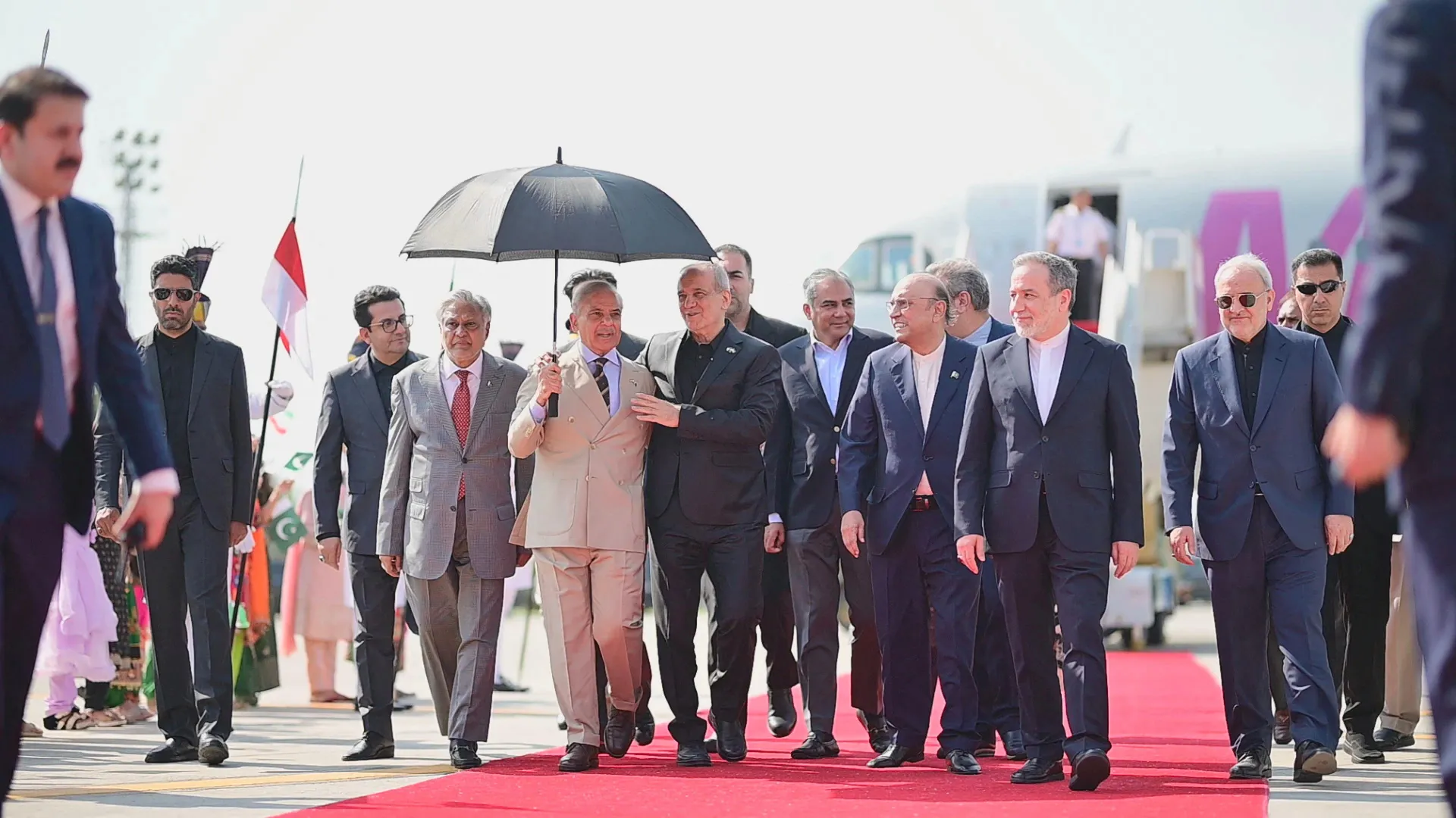 Iran’s president arrives in Pakistan for peace talks
