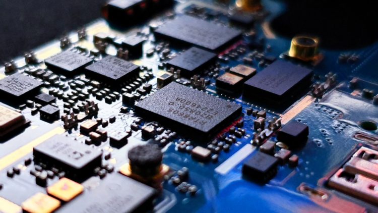 Is ASML Holding N.V. (ASML) A Good Stock To Buy Now?