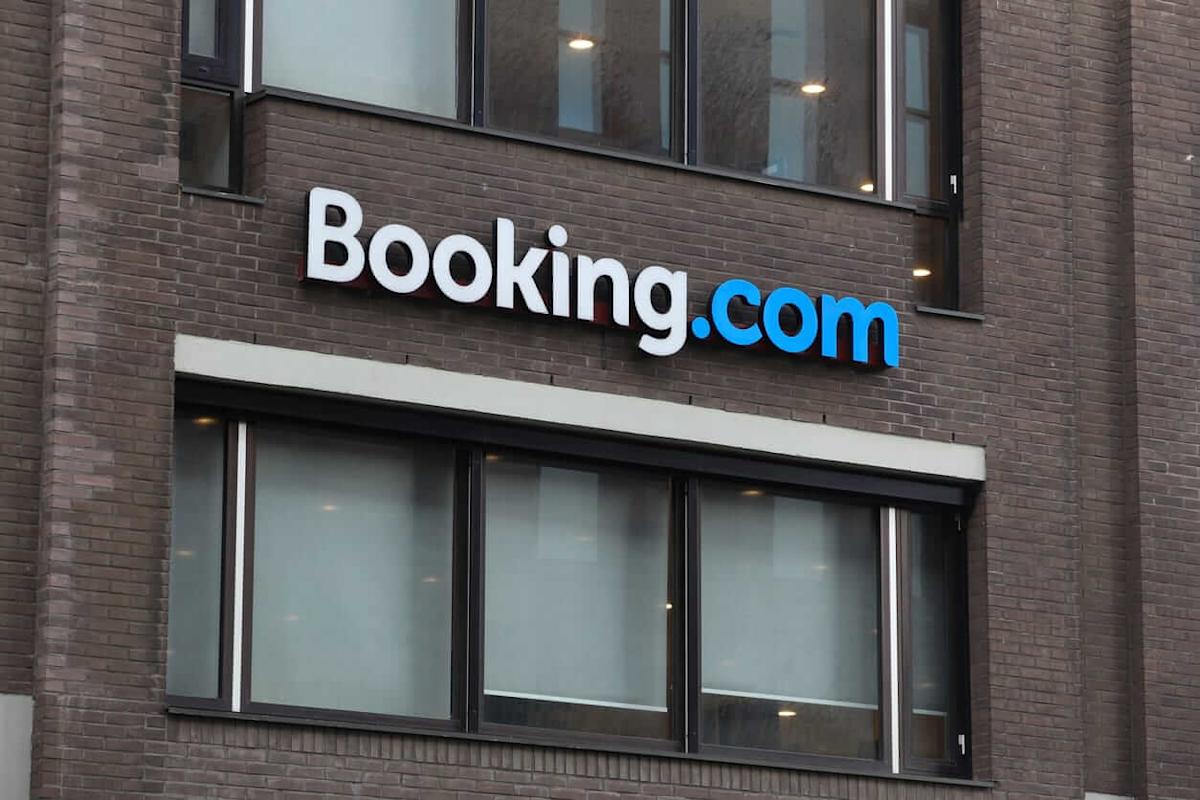 Is Booking Holdings Stock Underperforming the Nasdaq?