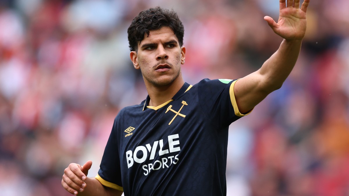 Mateus Fernandes: PSG begin talks for United’s primary midfield target