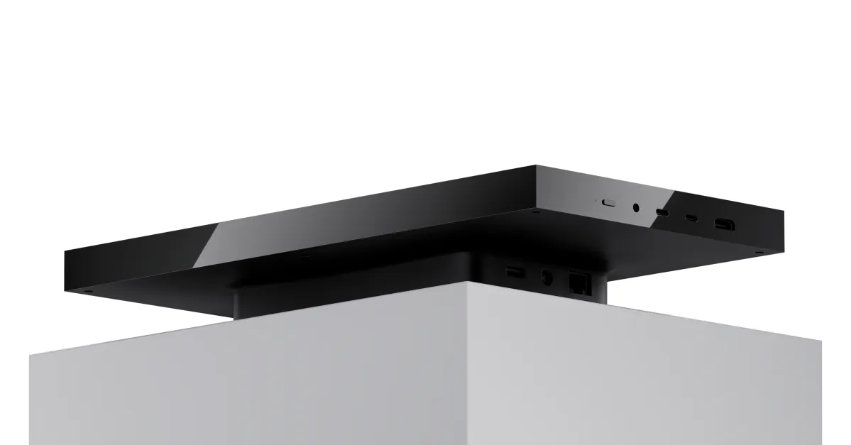Microsoft created the mini Surface dev box that Qualcomm couldn’t